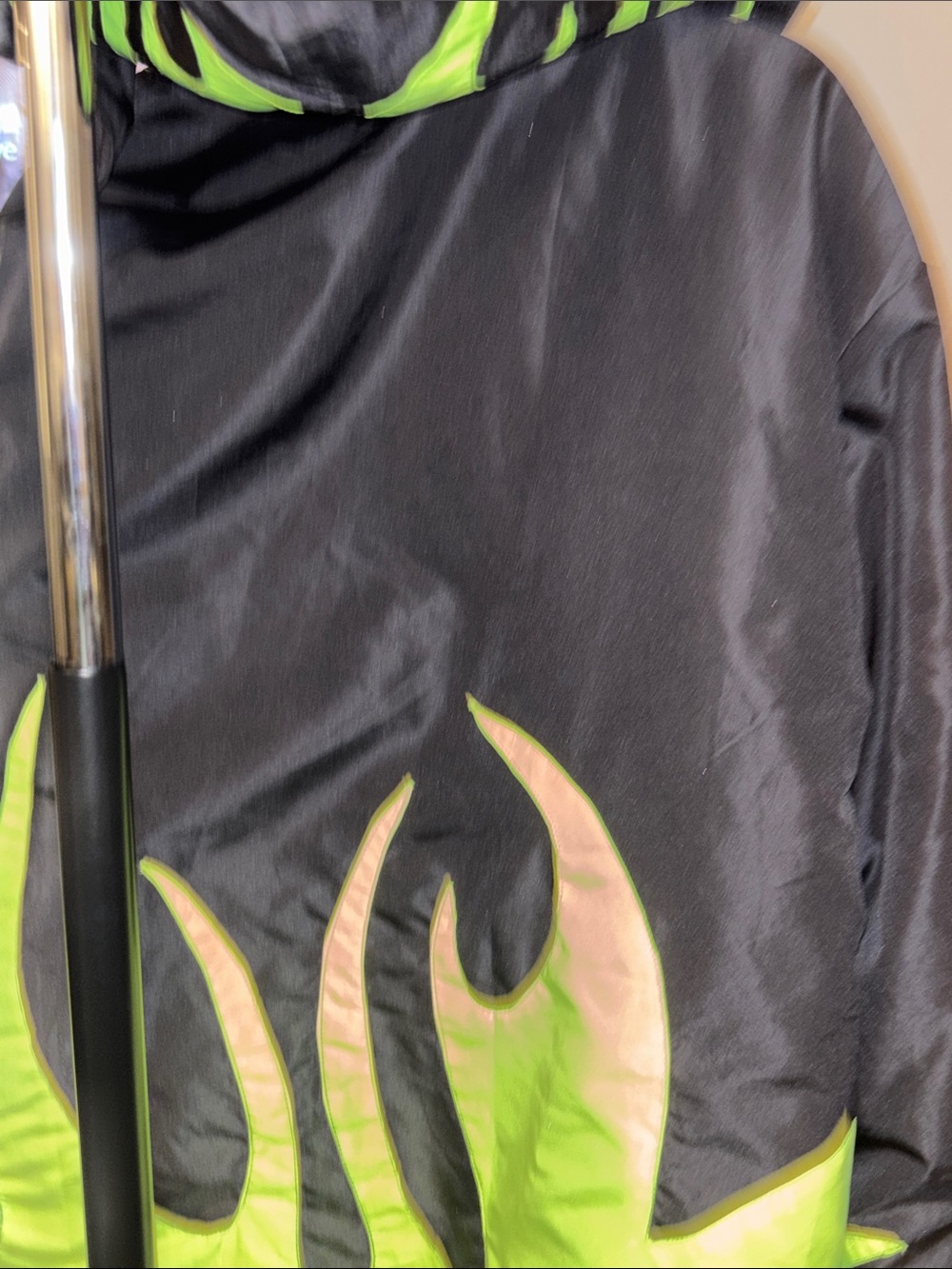 Hooded Black and Lime Green parka/Ski & Snowboard Jacket - Picture 4 of 6